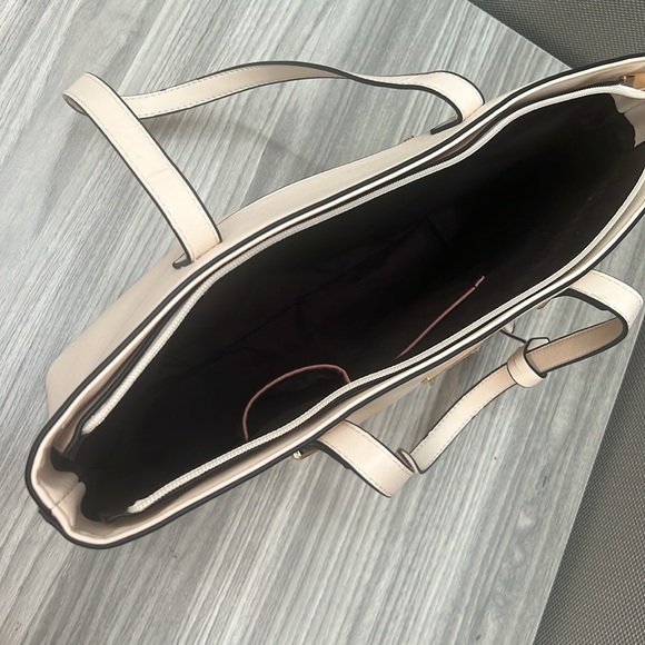 Elim&Paul Hand Bag - Picture 2 of 4